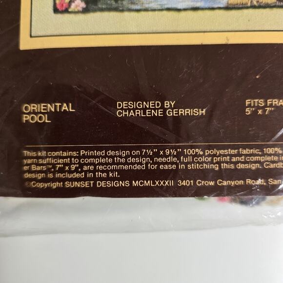 Sunset Designs Vintage DIY Stitchery Set Oriental Pool Wool Yarn - Picture 5 of 7